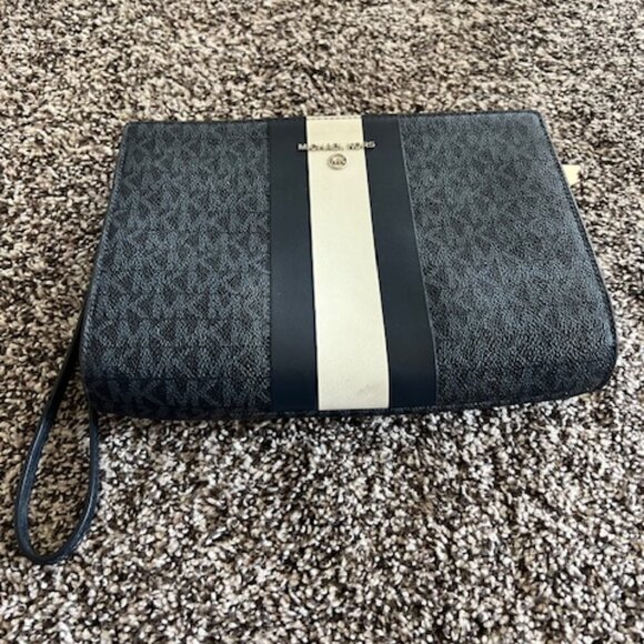 Michael Kors Handbag - Picture 4 of 4